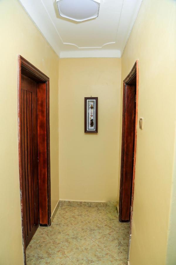 Palm Star Motel Fort Portal Экстерьер фото