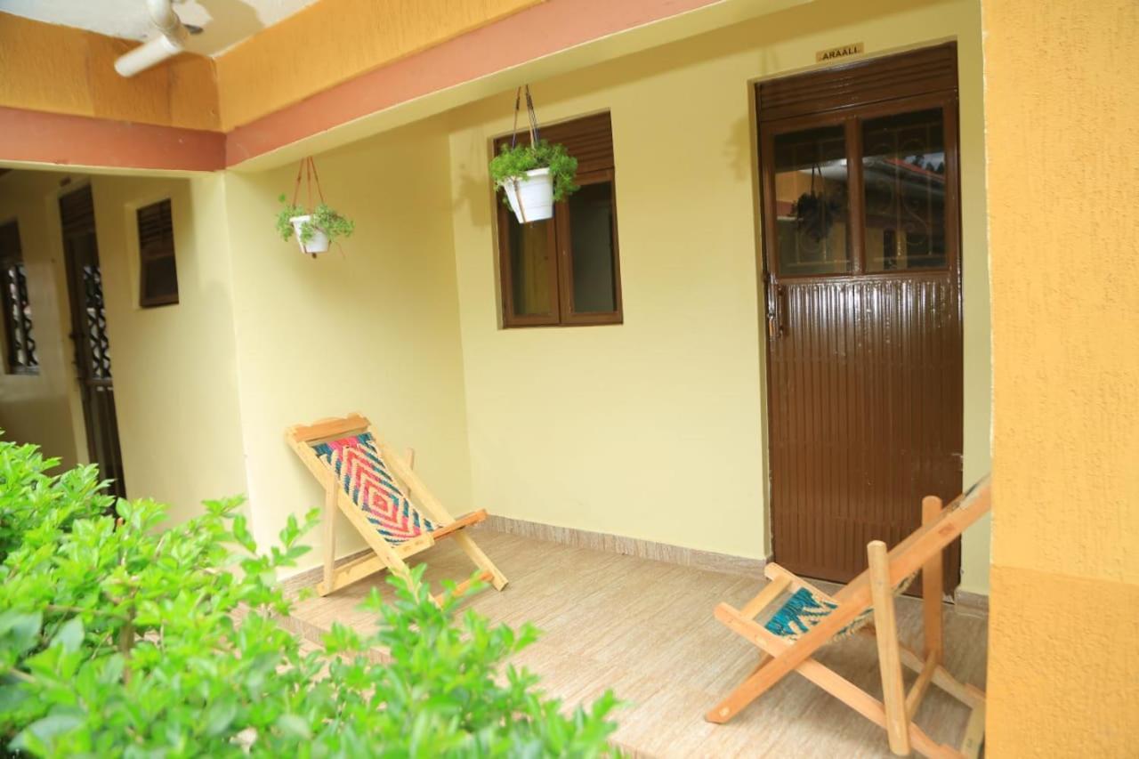 Palm Star Motel Fort Portal Экстерьер фото